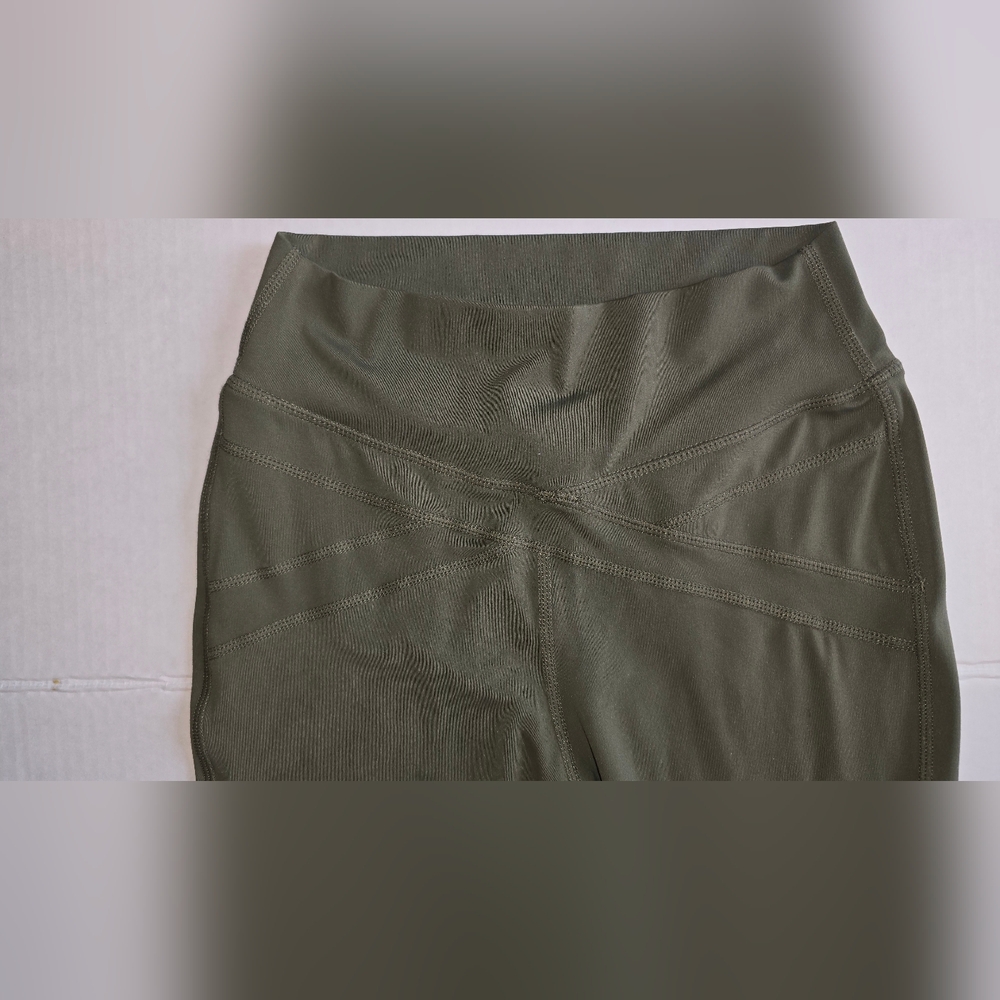 Halara SoftlyZero wrap-tie high-rise leggings in Grass Grey Green - Picture 4 of 7